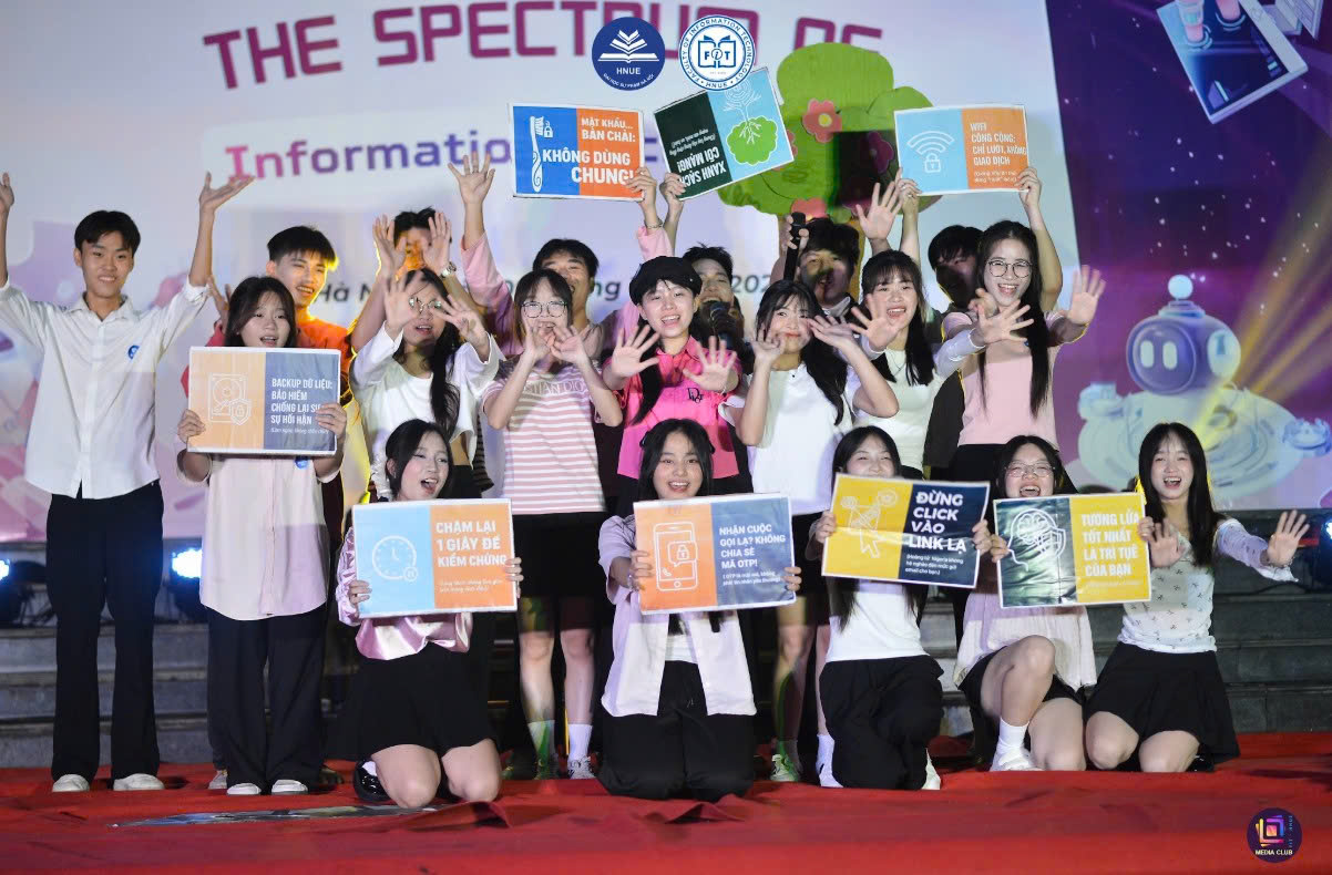 SỰ KIỆN “LOGIN K75 - THE SPECTRUM OF INFORMATION TECHNOLOGY” VÀ TUẦN LỄ NGHIỆP VỤ SƯ PHẠM 2025 KHOA CÔNG NGHỆ THÔNG TIN
