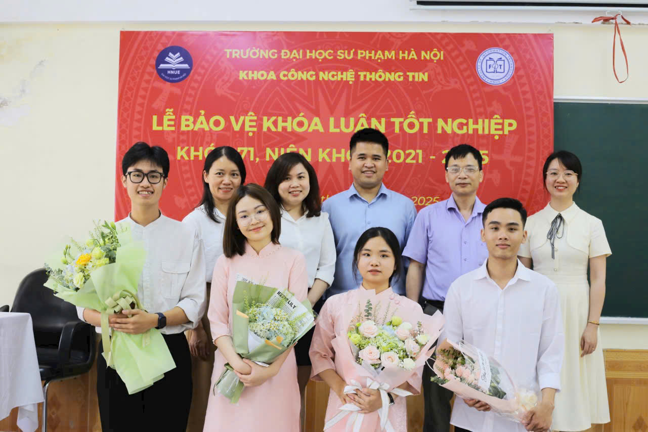 🎓 LỄ BẢO VỆ KHÓA LUẬN TỐT NGHIỆP SINH VIÊN KHÓA 71 – KHOA CÔNG NGHỆ THÔNG TIN 🎓